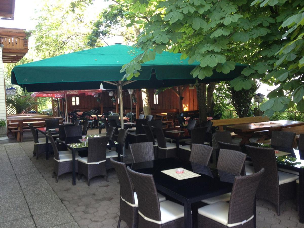 Hotel Gasthof-Strasser Tumeltsham Buitenkant foto